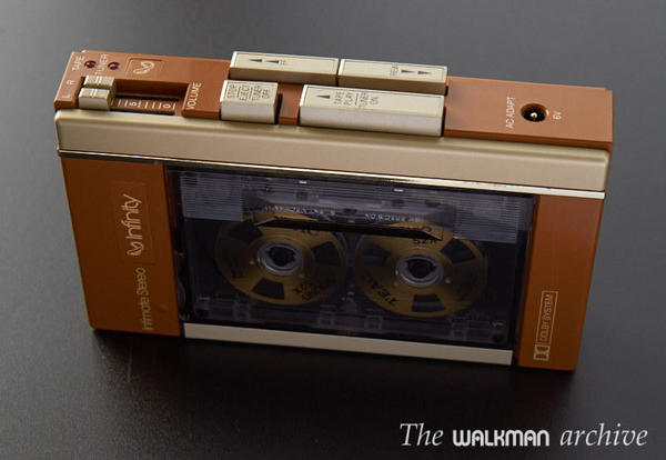 Infinity Walkman Intimate 06