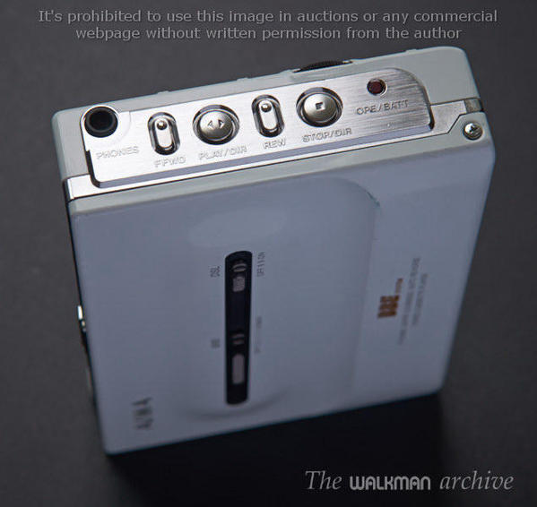 AIWA Walkman HS-PL50 White 04