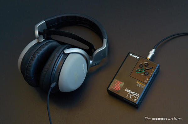 SONY Headphones MDR-3000 & WM-DC2 02