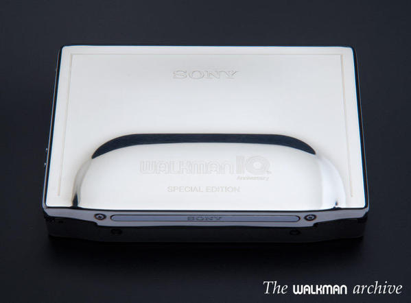 SONY-Walkman-WM-701S-01