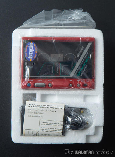 HITACHI CP-35 Boxed Red 03