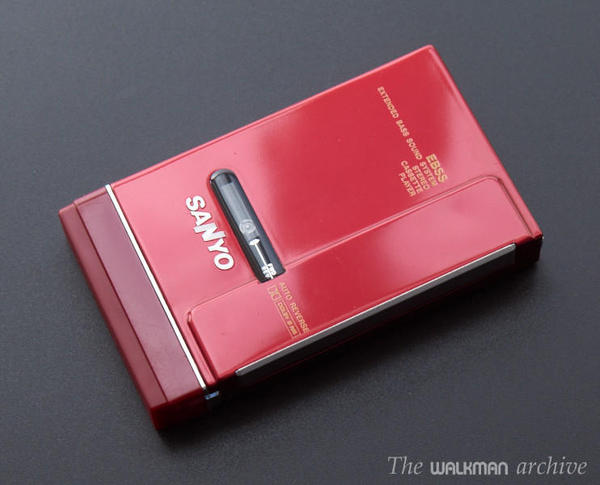 SANYO Walkman JJ-P5 Red 02