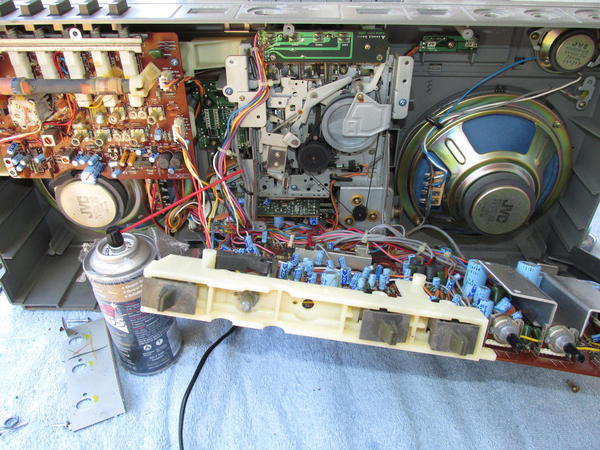 IMG_0327 Deoxit inside JVC RC M50 service