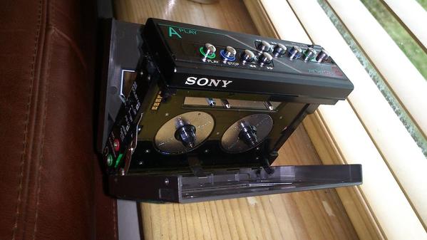 Sony WM-800 [2)