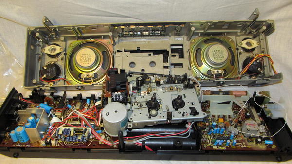 IMG_0074 HITACHI TRK-6700H inside cassette belt needed