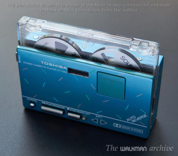Toshiba Walkman KT-V500 Blue 02 [1) 