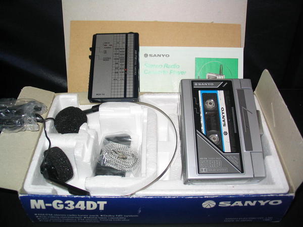 Sanyo'sMG100,M-G110DT 018